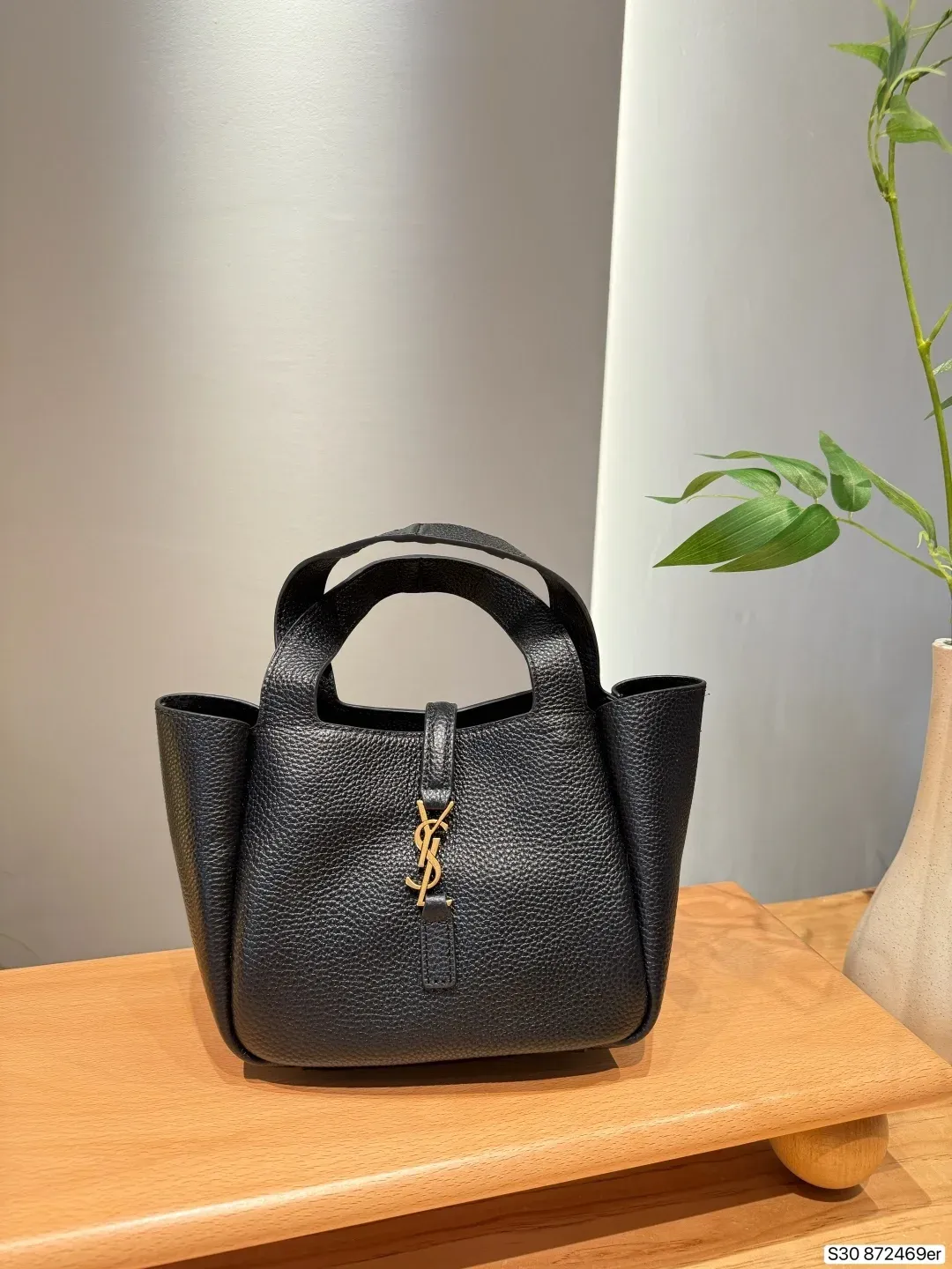 Saint Laurent Alternative YSL in 