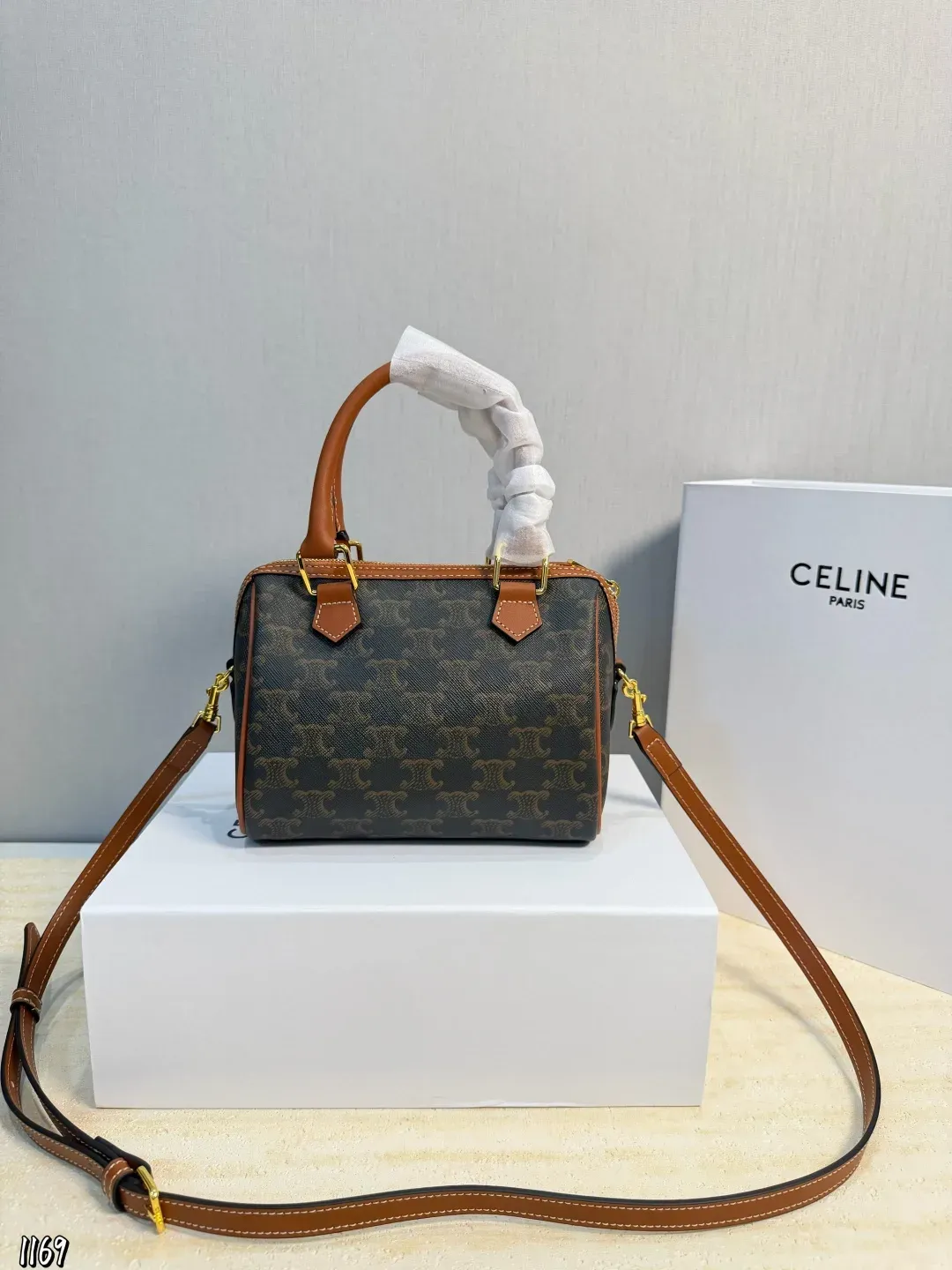 Celine Alternative Lisa in 