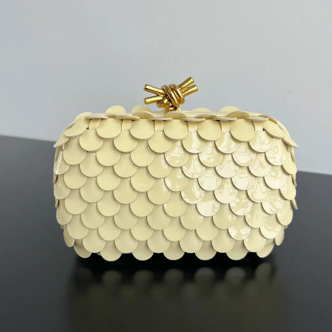 Bottega Veneta Alternative Knot Petal Bag in Beige